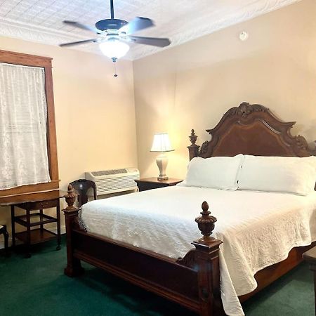 The Eastland Historic Hotel- Imperial Room Buitenkant foto